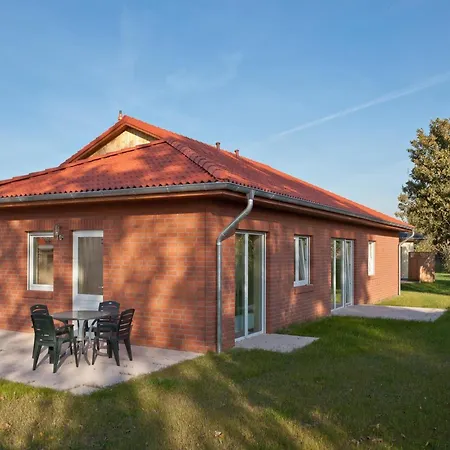 Charming Coastal Retreat In Zierow, Cleaning Included Lejlighed